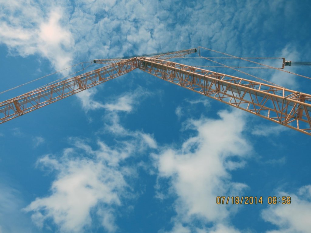 Gigantic Crane2