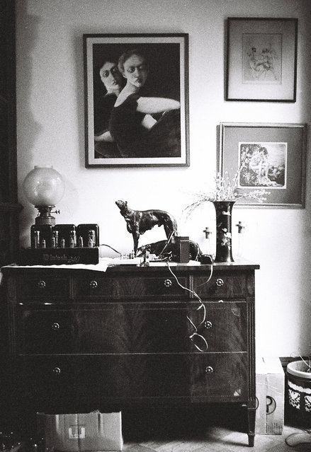 Still Life at Paul - A corner full of art objects at Paul's living room. Check out the McIntosh.