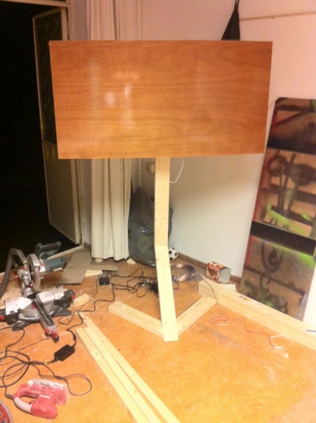 front view of speaker on stand