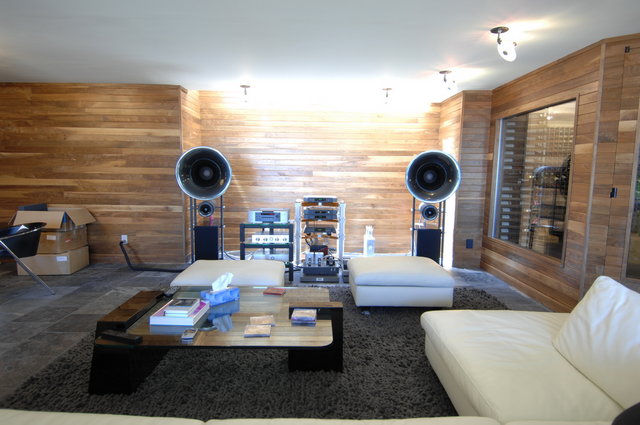 Bugleboy's living room 2