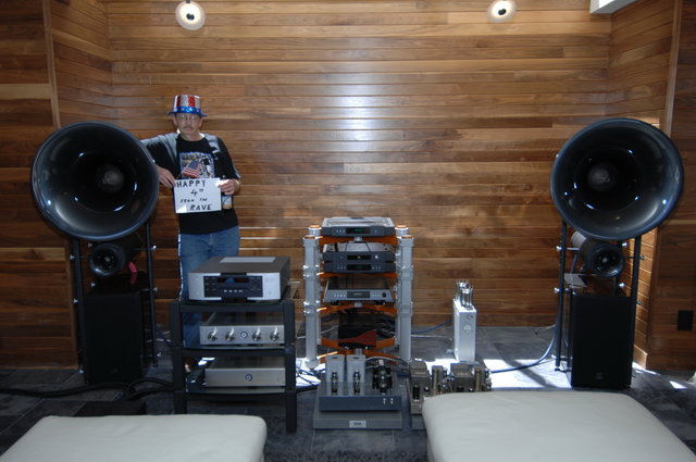 Lonewolfny 42 next to the Avantgarde Duos