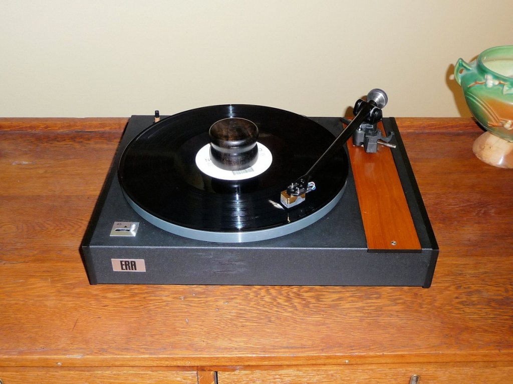 ERA turntable with RB-250 arm