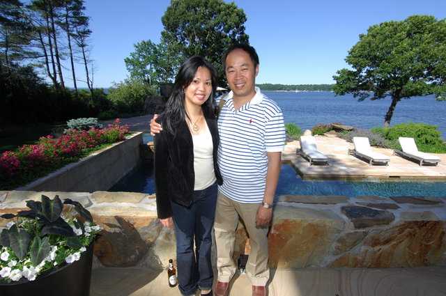 Mike(Sunnyday) and his wife