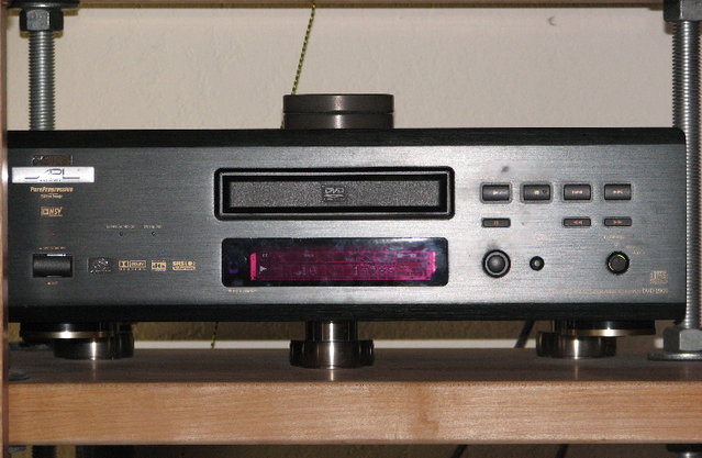 APL Hi-Fi 2900 - Fully redesigned with 32 bit DAC board with 211KHz upsampling and ECC99 tube stage.
