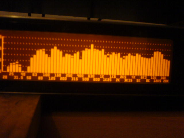 this is the old vh panel fr response before the new mods ,then I realised I'd left some discs on the panel ooops.