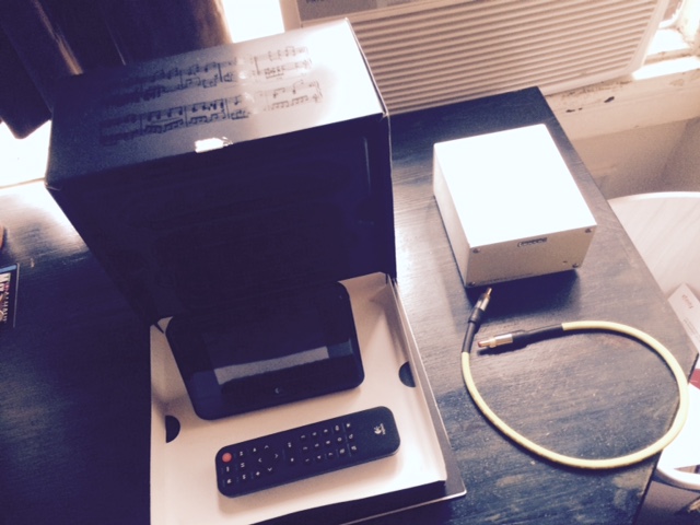 Digitally modded Squeezebox, CIAudio power supply, Oyaide power connector