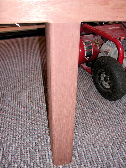center support in mahogany