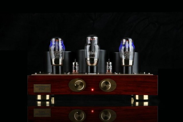 The Experience ONE - 2A3 Single Ended Integrated Amplifier

- No Negative Feedback (Global or Local)
- MUNDORF Coupling Capacitors
- ALPS Blue volume control
- Gold plated connectors, knobs and feet
- Wood: Pear

- Tubes: 2A3 x 2, 5UG4, ECC81 x 2
- Power: 4Wpc
- Frequency response: 10Hz-36k Hz
- Input sensitivity: 1Vrms
- Inputs: CD, TUNER, AUX
- Outputs: 4 and 8 ohms
- Size (WxDxH): 15.5" x 10.25" x 6.25"
- Weight: 28 lbs
- Input voltage: 120V (230V available on request)
- Input power: 150VA