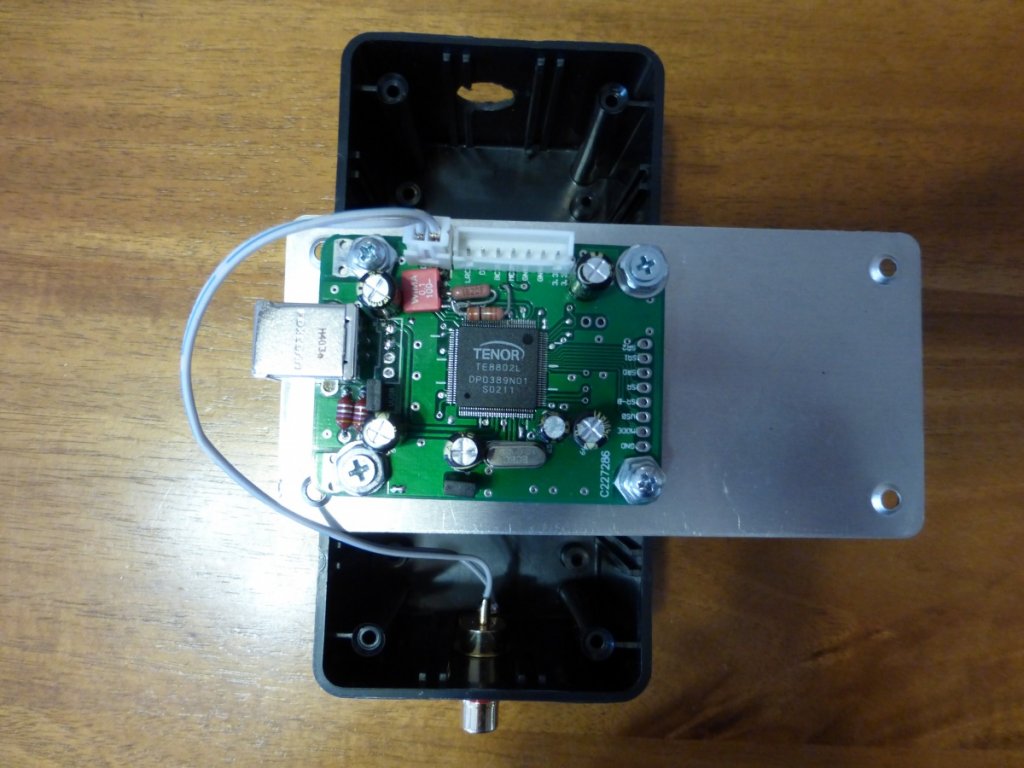 USB to SPDIF converter guts