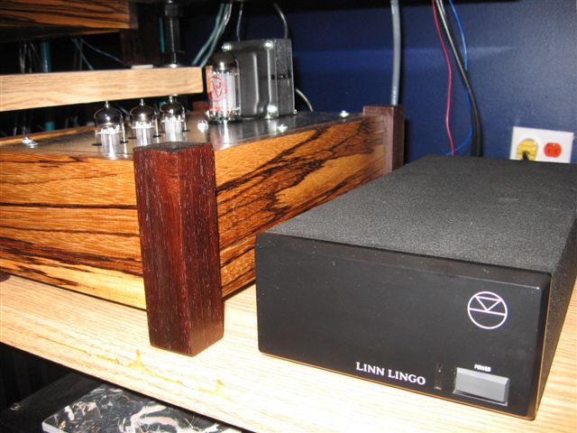 Cornet2 phono preamp beside Lingo