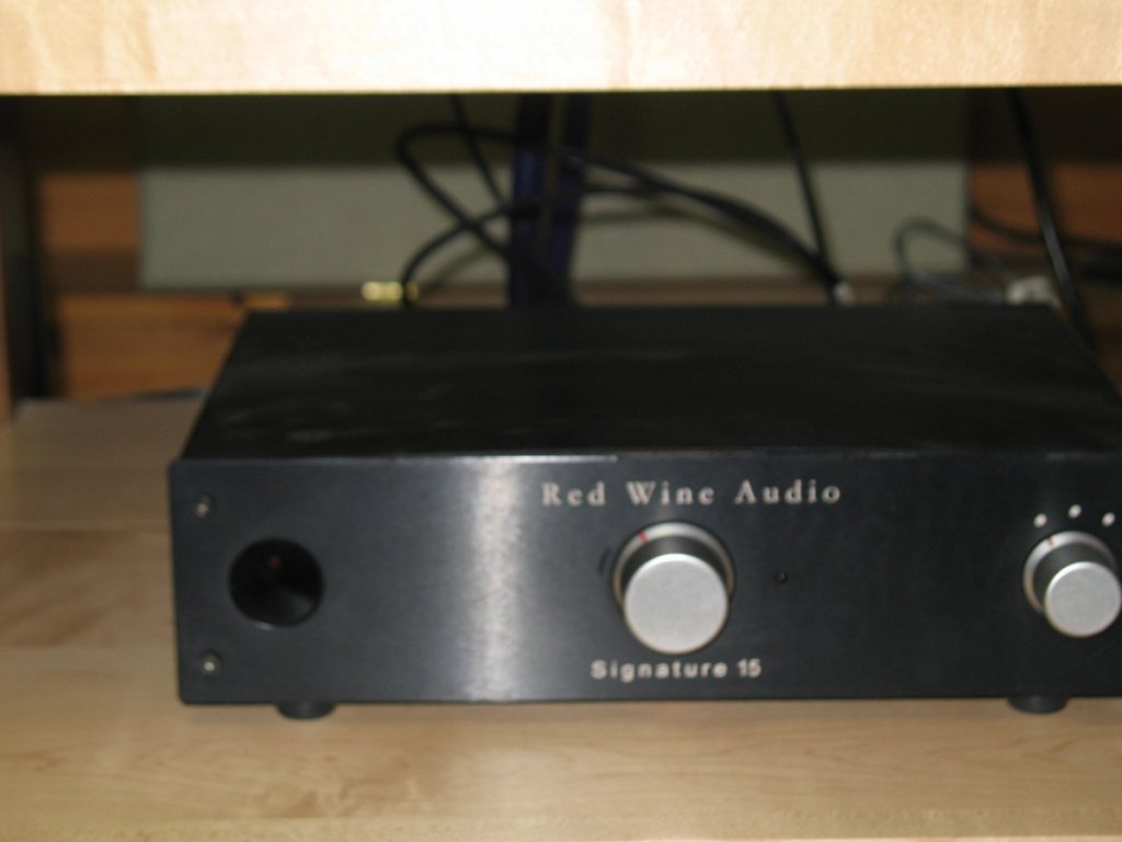 Red wine signature 15 Hybrid Integrated amplifier