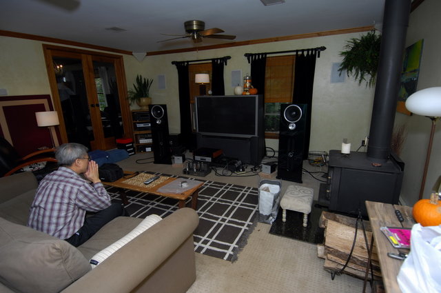 That's Mark Shek demoing the Zu on the second listening room