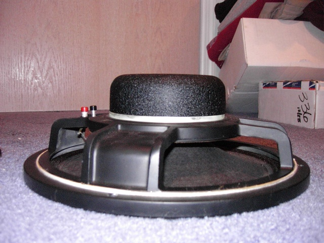 12 120ounce AlNiCo magnet, cast aluminum frame