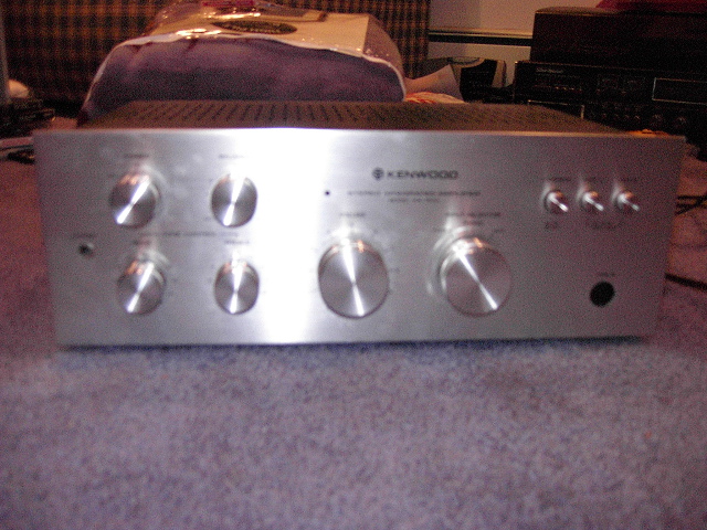 Kenwood KA-1500 (sorry for the bad picture)