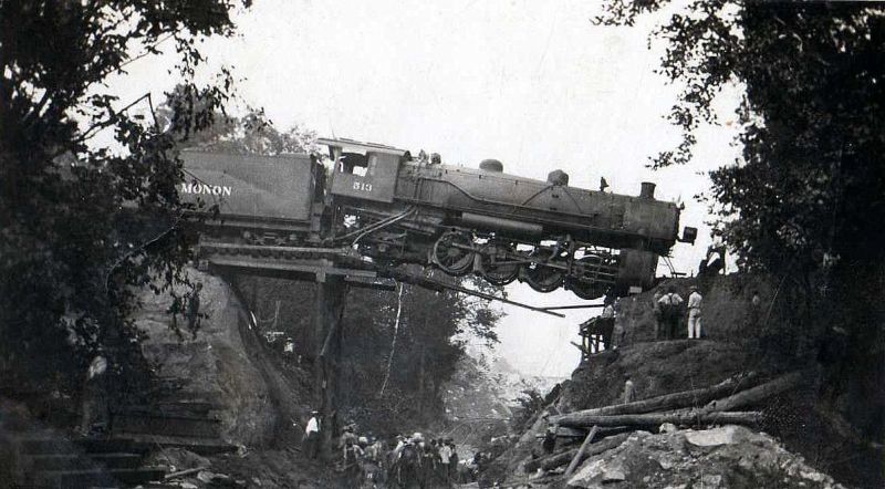 07-26Cement-Wreck-Steam 513