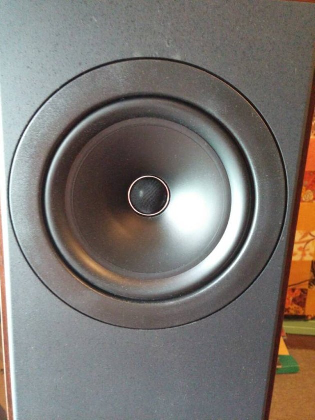 KEF10