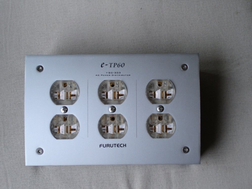 Furutech e-TP60 plug side