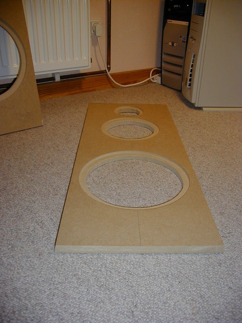 Baffle 19mm MDF with cut out