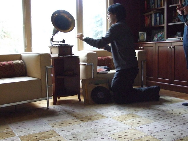 Buddy setting up a 78rpm on his Victor - The Victor "Type E" outside horn talking machine, made in 1902 by the Victor Talking Machine Company in NJ.
