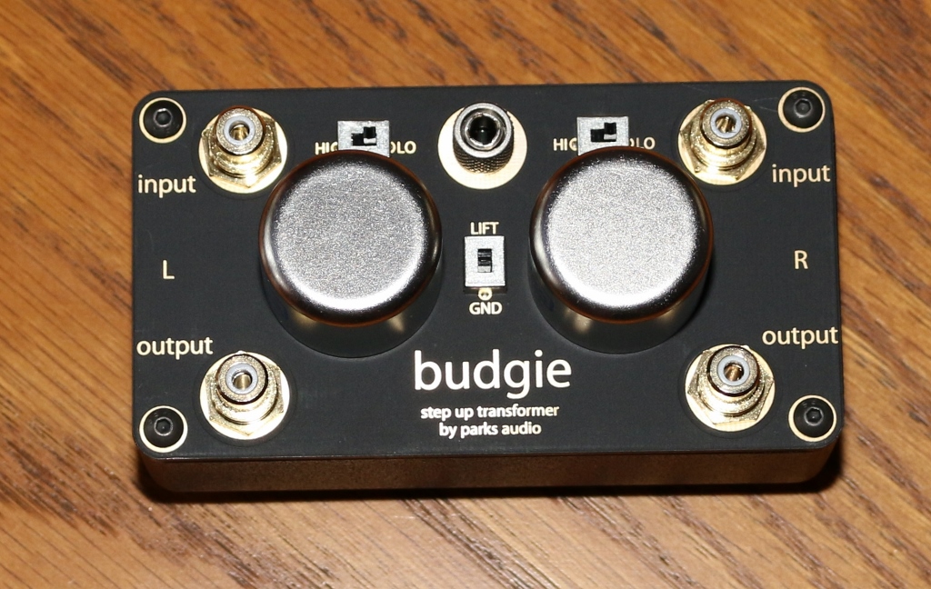 Park's Audio Budgie CineMag Blue SUT. Circuit board design (no wires). Not as fussy about placement as my DIY CineMag. Two speed, 1:9 / 1:18.