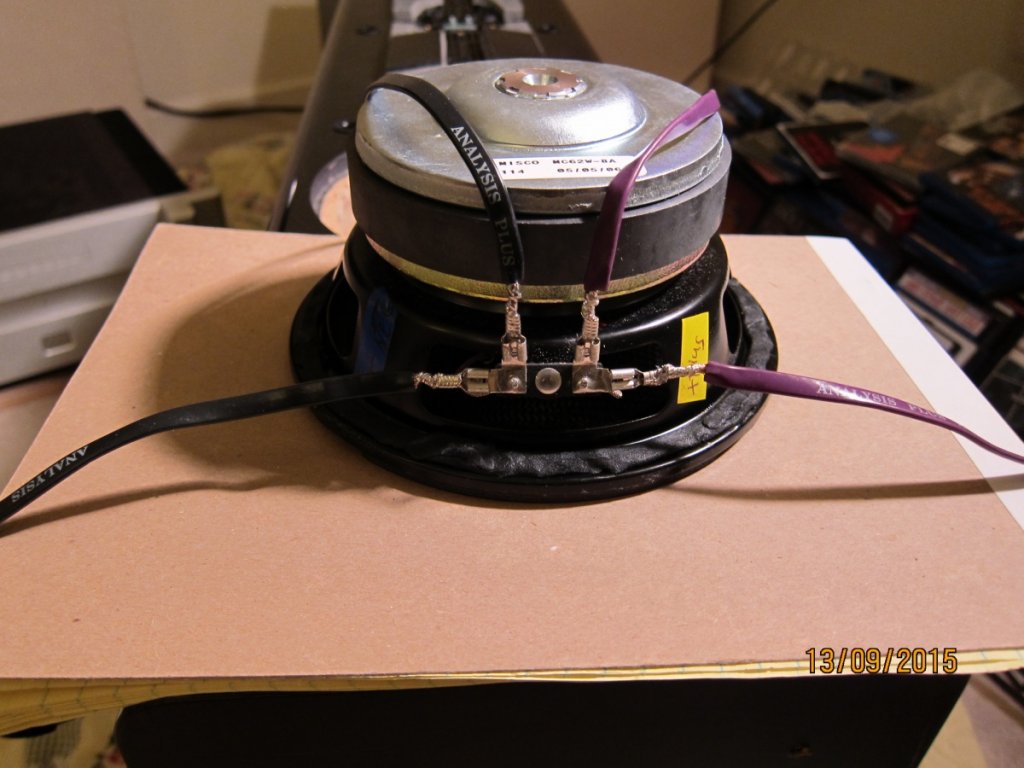 woofer-connect-detail