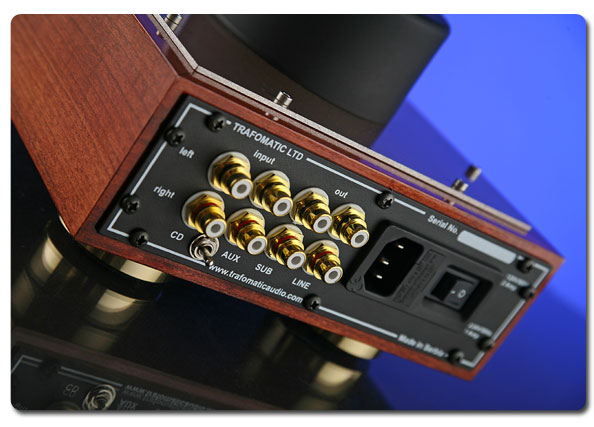 The Experience Head One (rear) - SET Headphone Amplifier

Specifications: 

- Tube complement: 2 x 6S45P, 1 x EX80 (81) 
- Frequency response: 20Hz-57k Hz 
- Input sensitivity: 1Vrms 
- Inputs: CD, AUX 
- Outputs: Headphones, Line out, Subwoofer out 
- Output impedance (headphones): 30-100-300 ohms 
- Output power: 300mW 
- Gain on Line output: 18dB 
- Input voltage: 120V 
- Input power: 30VA