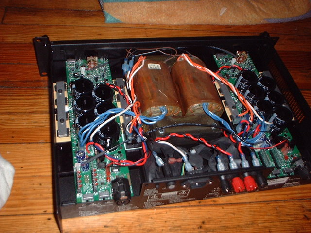 Hafler P7000 - Rear view of the Hafler inside.