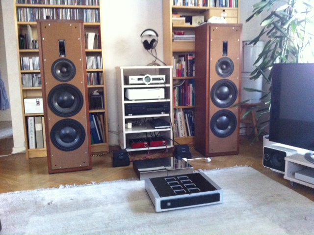 Maraschino Kings, Acoustic Reality ICE Power and Nad M22 amps plus Sperrling semi open baffle speakers