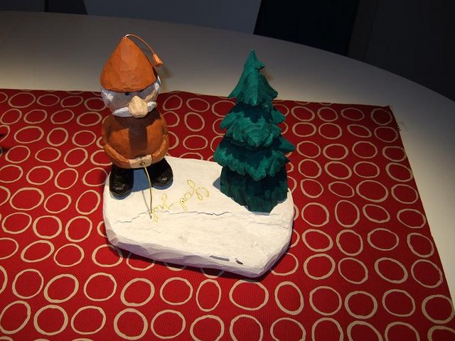 Santa pissing in the snow - "Happy Christmas" or God Jul as it is "pissed" in Norwegian here! 
Hehe!