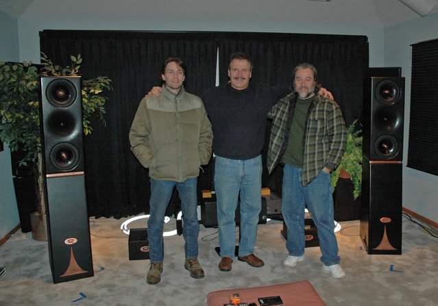 Jason, me and Bob getting ready to say goodbye after "the setup" on Dec 27, 2007 - They were great, and the look in their eyes says it all - "another 5 hrs back to Indiana! ARGH" . The Diana Krall we ended with, though, was worth it.