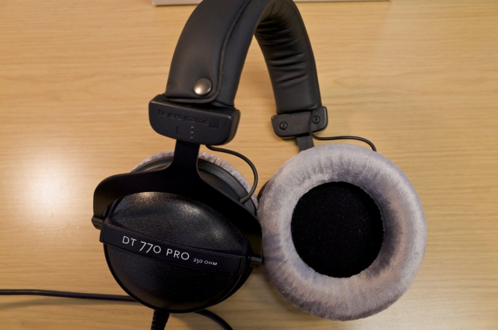 Beyerdynamic dt 770 pro купить. Наушники Beyerdynamic DT 770 Pro. DT 770 Pro 250 ohm. Beyerdynamic DT 770 Pro 250 ohm. Мембрана наушников Beyerdynamic DT 770 Pro 250 ohm foto.