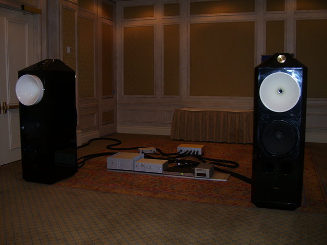 CES 2008/Sunny Cables Top of the Line speakers
