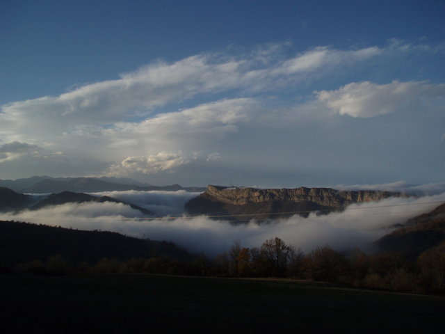 Incoming cloud cover - The Shushi plateau in the distance.