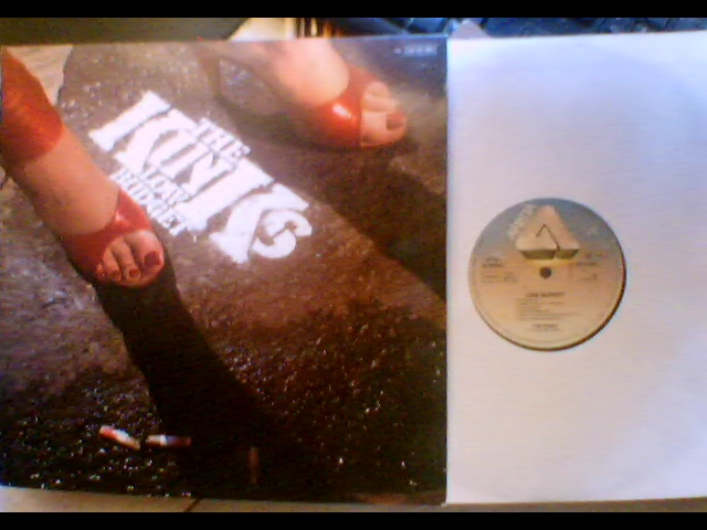 kinks low budget