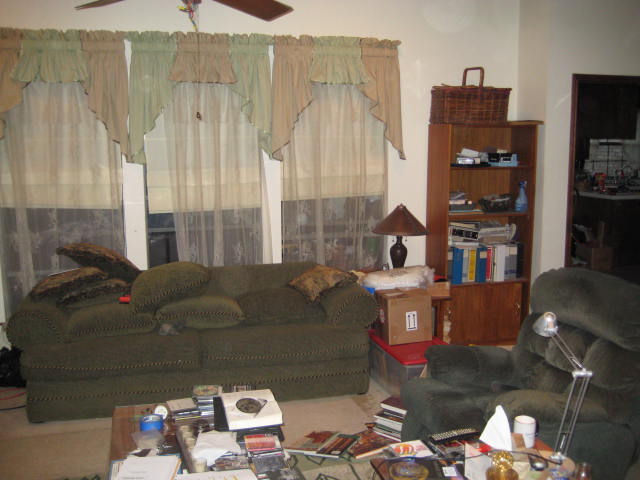 RIGHT WALL