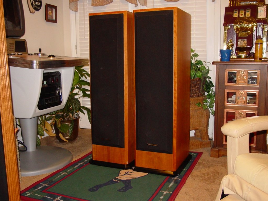 Von Schweikert VR-7 Reference Speaker (12)