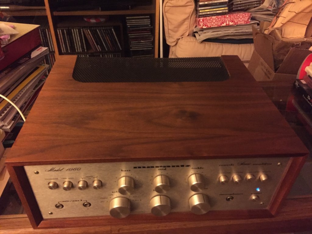 Marantz 1060 top