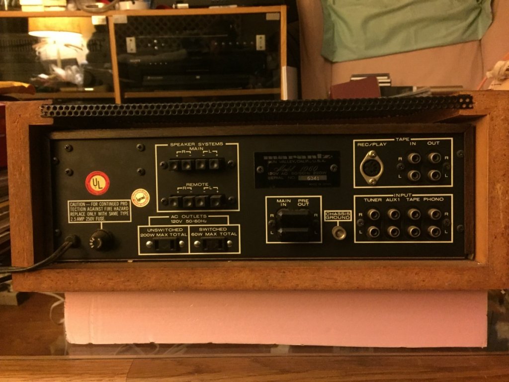Marantz 1060 rear panel