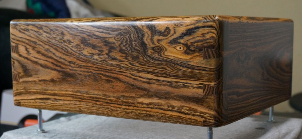 Amp-box---Bocote-2
