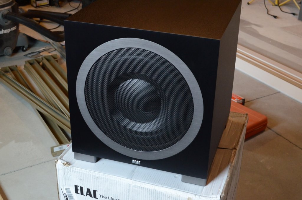 ELAC S12EQ