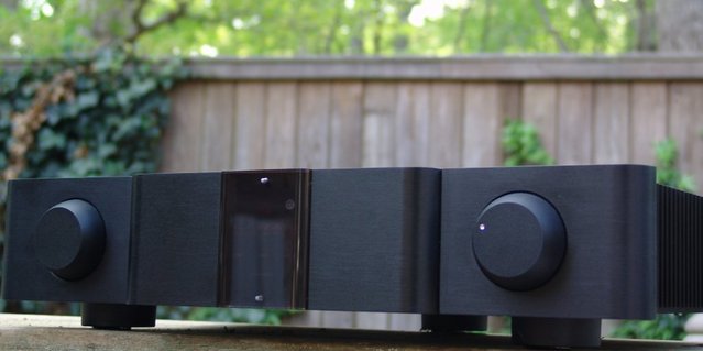 Karan Acoustics KI-180 integrated