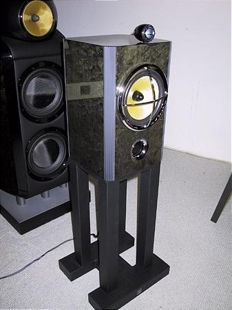 SS25 on SA Stands