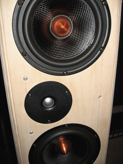 TL7 O front view - TL7 O transmission line single fold with OW4 Platinum tweeter
