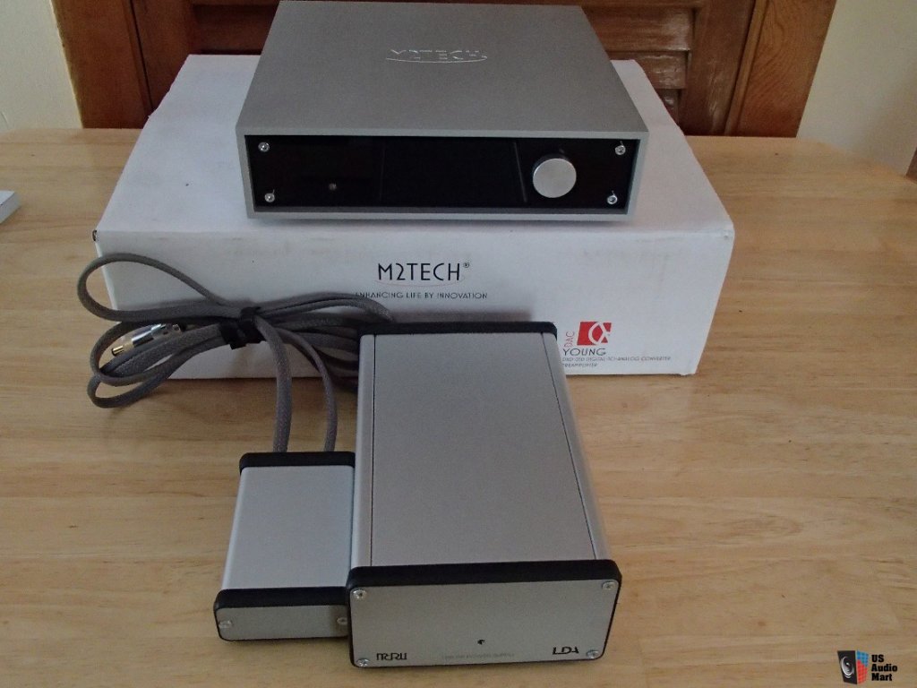 1317696-m 2tech-young-pcmdxddsd-dac-preamp-and-mcru-power-supply