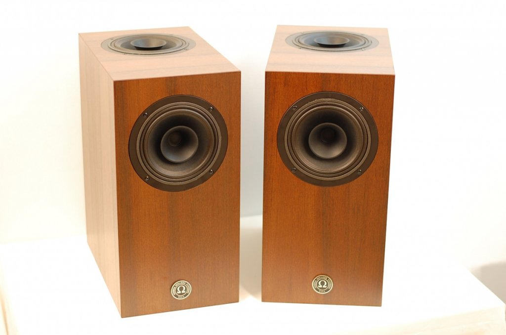 omega speaker systems super 7 omni monitor teak 1