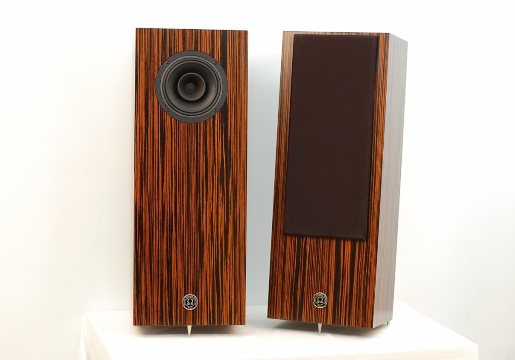 omega speaker systems super 7 xrs ebony fedex damage 1