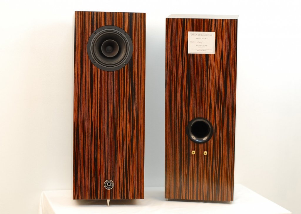 omega speaker systems super 7 xrs ebony fedex damage 2