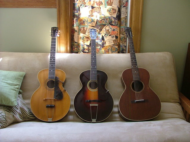 and another pic of the gibsons
