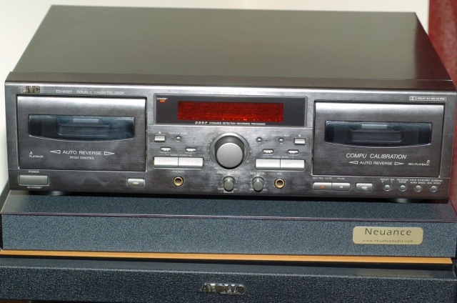 Lonewolfny 42 brought his tape deck