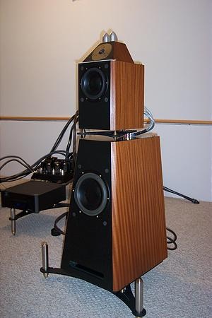 I found a picture on my old HD here the other day of a really good classic
speaker! The Paragon!!! Wow! Dynaudio super DRONE speaker this.
Uses Bruzezze cabinet tech and that stuff... Awesome speaker. Not made anymore.. 

Most likely one of the best ever designed this one... awesome stuff! 

Uses ...(I know, it is a secret..) a special compund dampening, that I have tested myself...
And it is a SHAME that this speaker never was discovered!!! A SHAME!!! 

One of the best dynamic designs made, ever!!! Imho!!